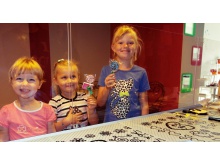 Pokazy produkcji słodyczy.