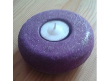 Świecznik  Średnica 10 cm wys. 4 cm Glina 15 zł.