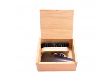 Akcesoria do czyszczenia obuwia.